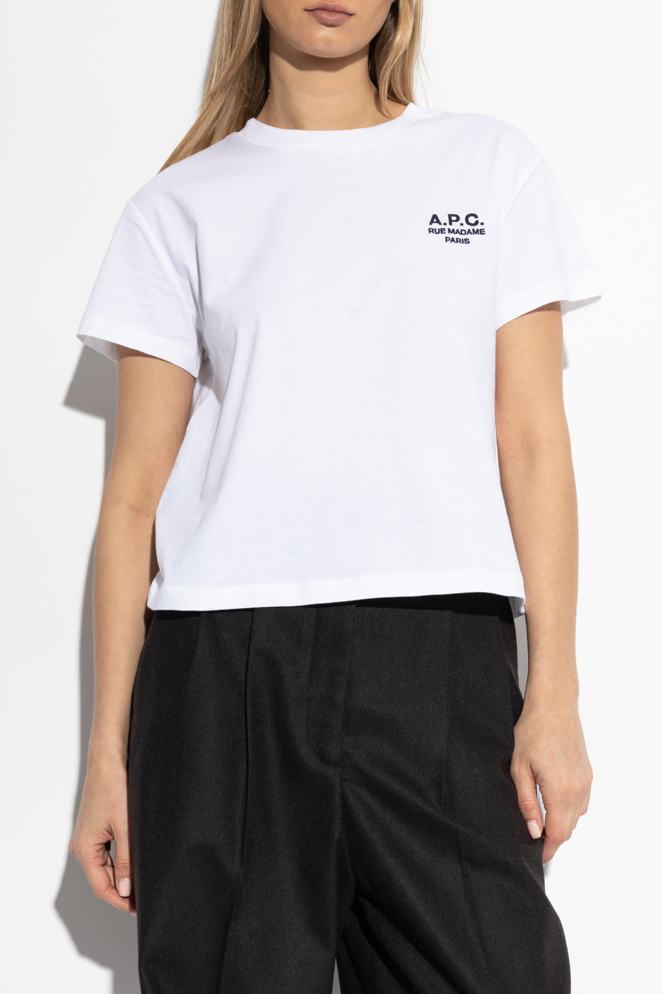 Tシャツ・カットソー A.P.C. Woman T-Shirt White COHBMM26384 TAE A.P.C. T-shirt with logo | Women's Clothing | Vitkac